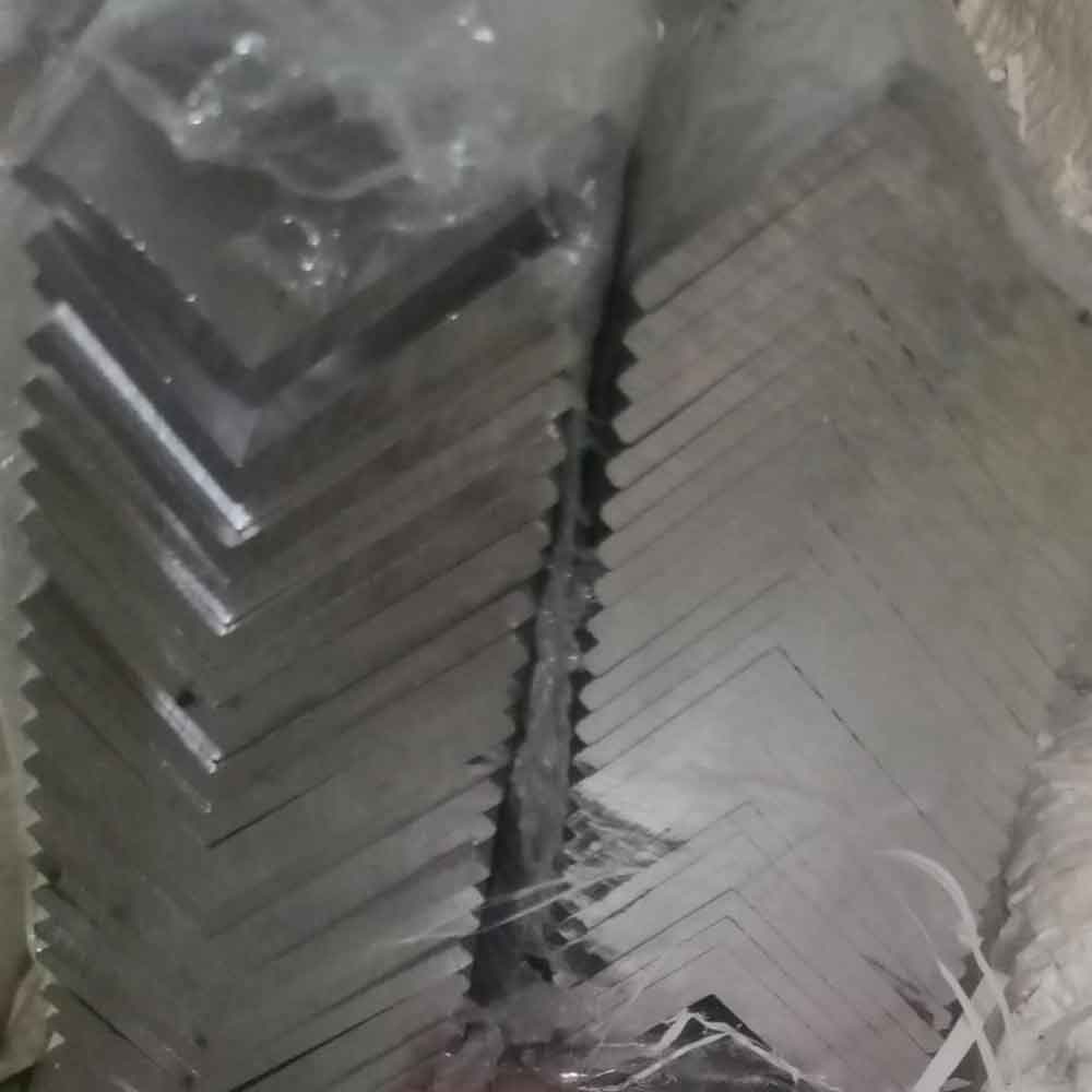10 Mm Aluminium L Shaped Angle Manufacturers, Suppliers in Shravasti