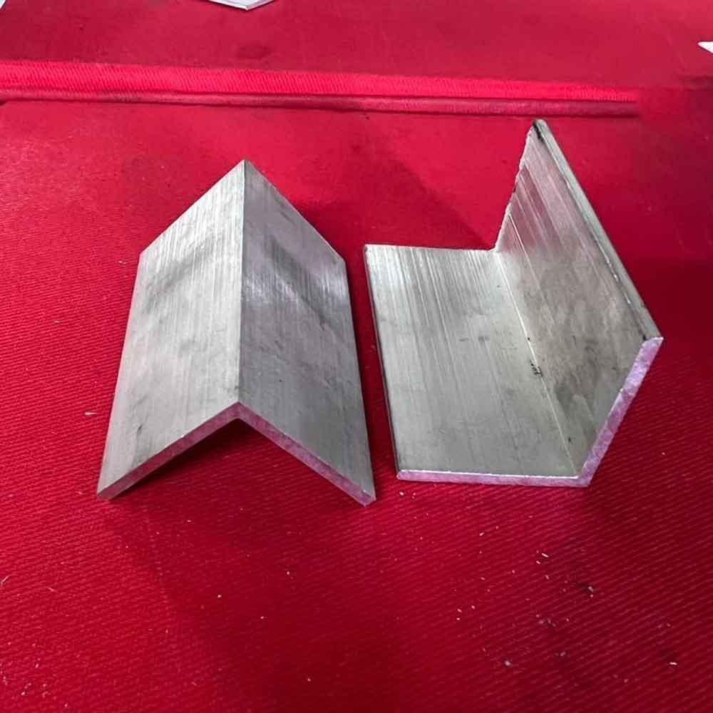 L Shaped Aluminium Unequal Angle Bar Manufacturers, Suppliers in Moradabad